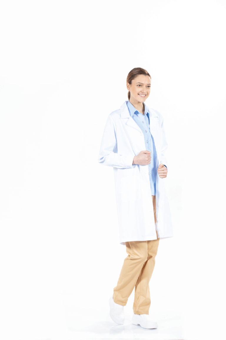 Profissional de Saúde vestida com uma Bata Branca para Médica