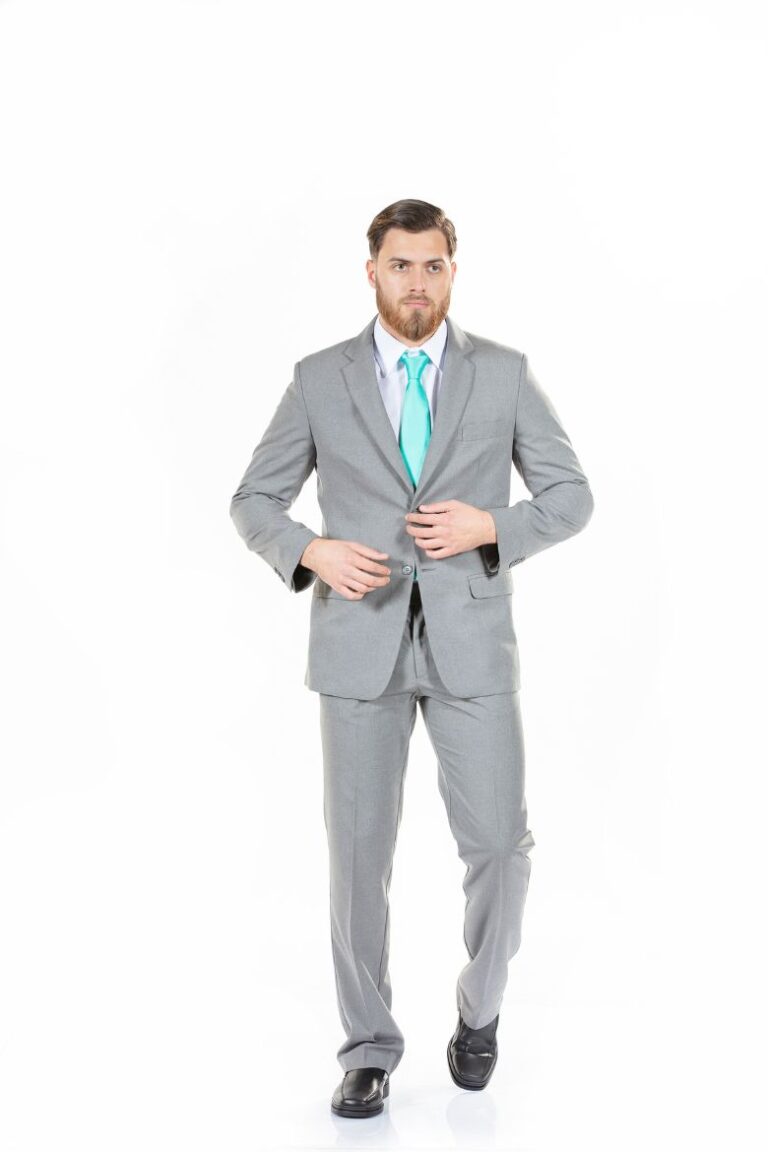 Homem vestido com um blazer de trabalho masculino para ser usado como Uniforme de Trabalho fabricado pela Unifardas