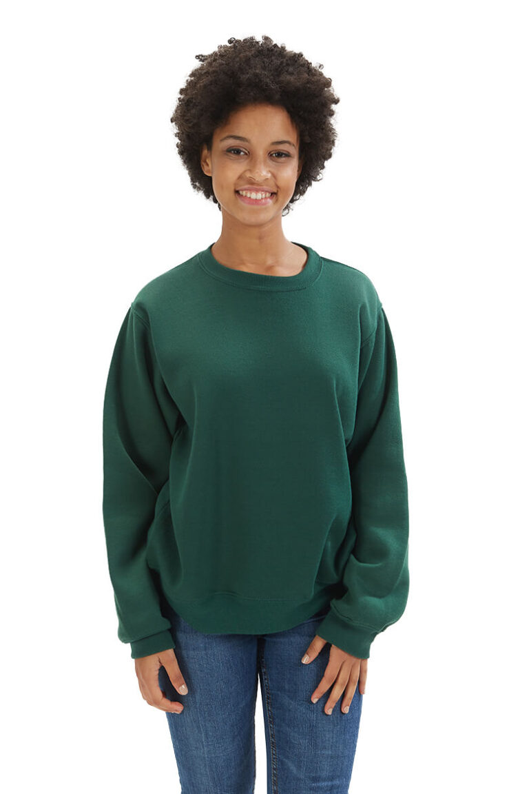 Senhora vestida com sweatshirt feminina para farda de trabalho fabricada pela unifardas